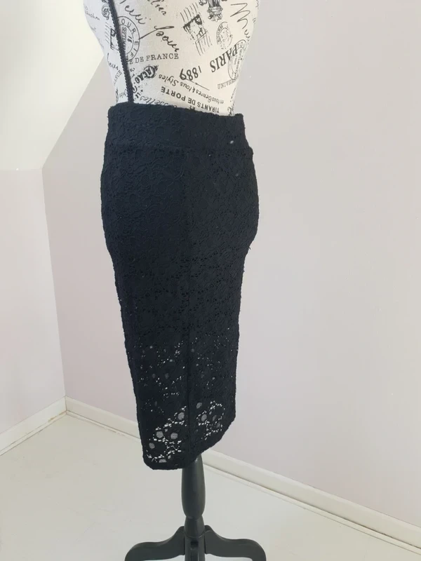 ❤️ Black mid-length skirt with crochet effect – Stradivarius – Size S – Good condition – photo 8